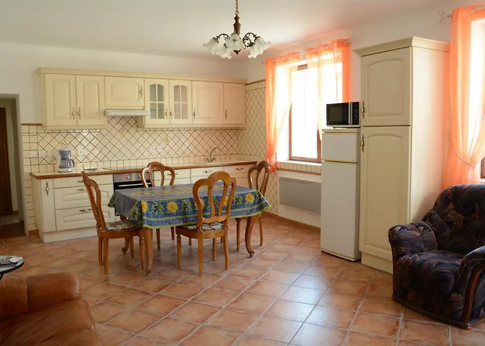 Cote Barbacane - Parking Prive - 100m Cite Medievale Apartamento *