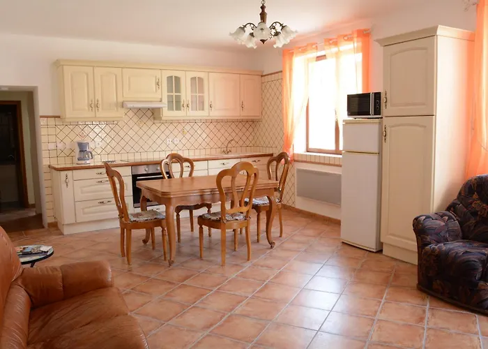 Cote Barbacane - Parking Prive - 100m Cite Medievale Apartamento